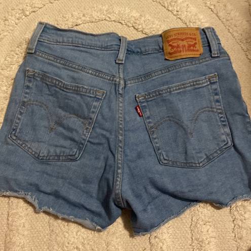 Levi’s  high rise shorts 26