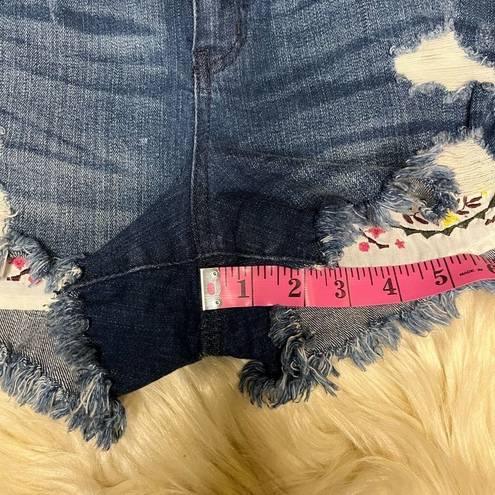 Harper  embroidery pocket distressed denim shorts sz 27