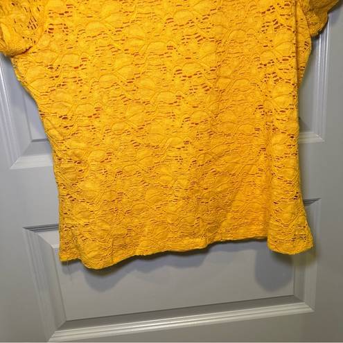 Coldwater Creek  Mustard Yellow Lace Scoop Neck Short Sleeve Tee size L