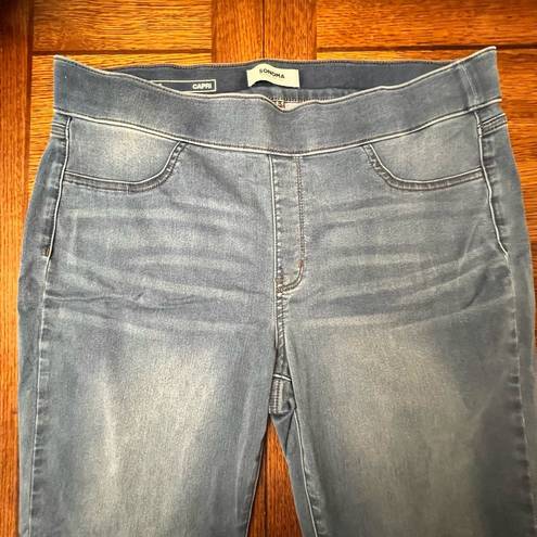 Sonoma  Good For Life Light Wash Capri Jeans Size 16