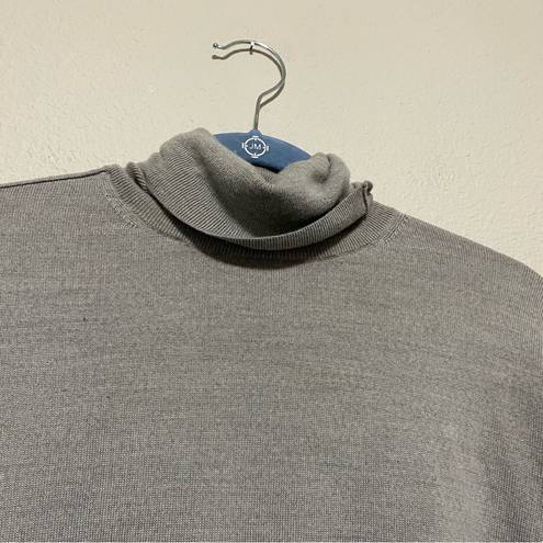 Everlane  Lightweight Gray Wool Turtleneck Sweater