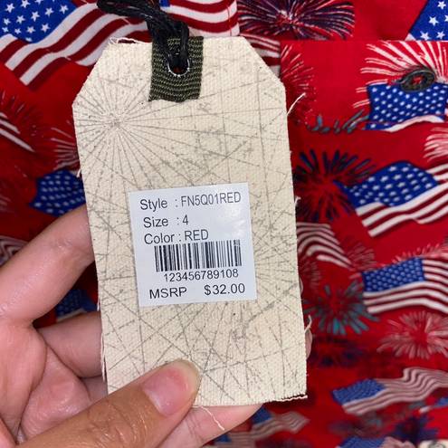 Free Planet NWT $32  Red American Flag Print Button Down S(4)