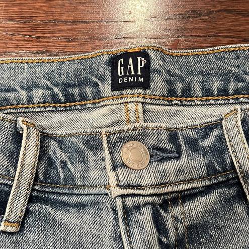 Gap  Women’s Light Wash High Rise Girlfriend Ankle Jeans Size 27