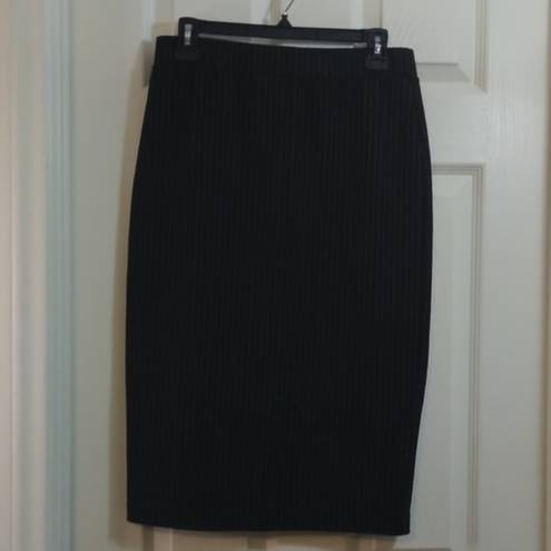 H&M Women's  Black Pinstripe Pencil Skirt Size Medium EUC #6456