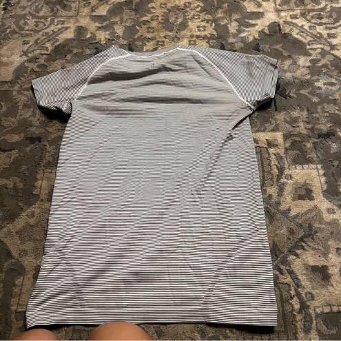 Lululemon  swiftly tech shirt size 10