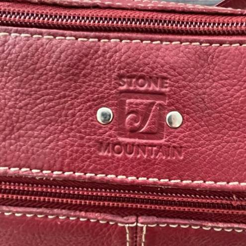 Stone Mountain  Red Pebbled Leather Shoulder Purse‎