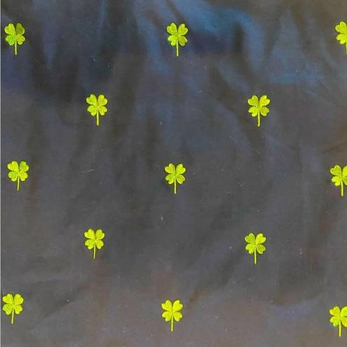 Lilly Pulitzer Lily Pulitzer Navy Pencil Skirt w green embroidered clovers Size 6 Shamrock