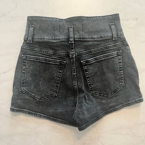 Hollister  Ultra-Hi-Rise Mom Shorts