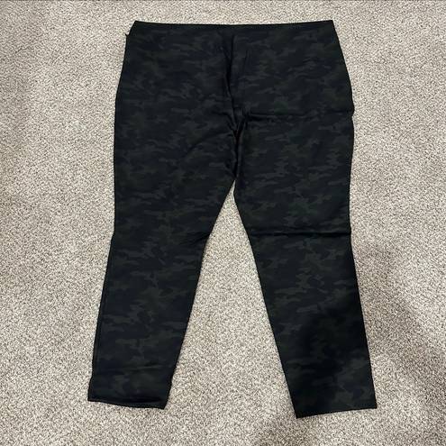 NYDJ Women’s Size 26W  Camo Basic Leggings