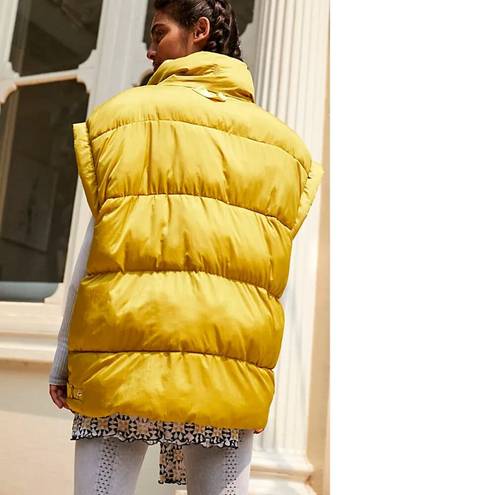 Free People Movement  In a Bubble Oversize Puffer Vest in Sulfur Springs X-Small