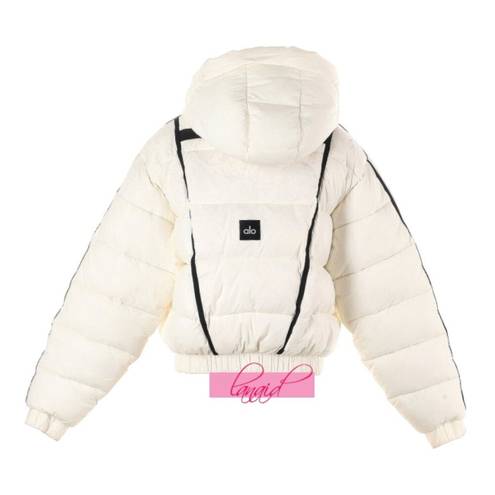 Alo Yoga Alo Aspen Love Puffer Jacket Ivory Warm Winter Snow Cold-Weather Edgy Puffy Coat