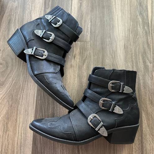 American Eagle Outfitters Booties