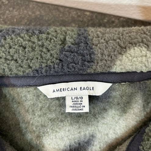 American Eagle  Aerie Size L Oversized Green Camo Sherpa Quarter Jacket Fuzzy