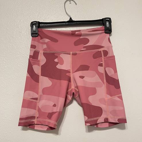 Zyia Light N Tight Hustle Camo Pink Shorts