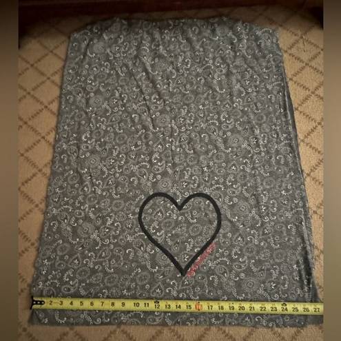 Wren & Glory gray paisley scarf / wrap with handpainted heart in black OS NWOT