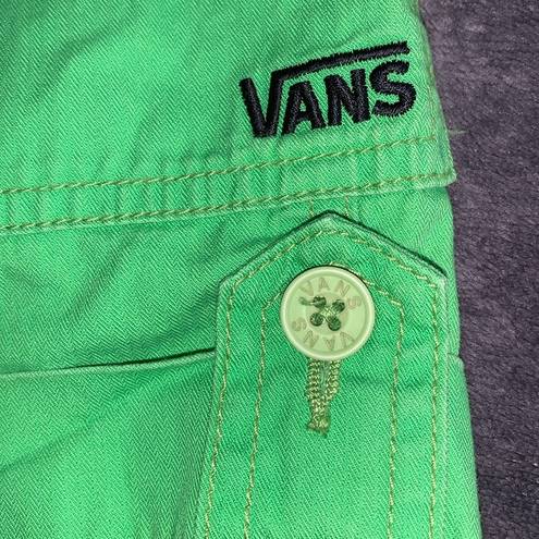 Kermit green  short shorts Vans off the wall size 7. 4 pockets!!