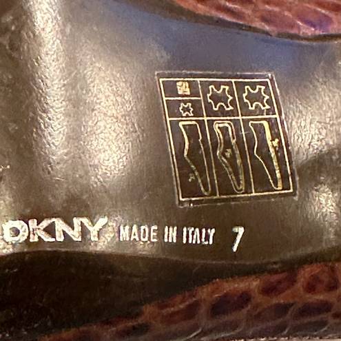 DKNY  Brown & Tan Spool Heels Animal Print SZ 7 Made In Italy 🇮🇹 Heel is 4 inch