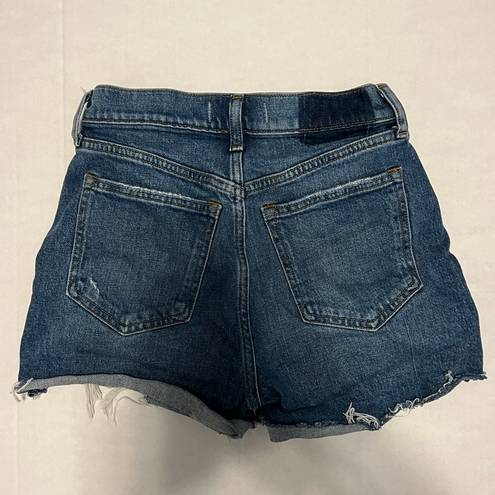 Abercrombie & Fitch  4" Mom shorts high rise size 00