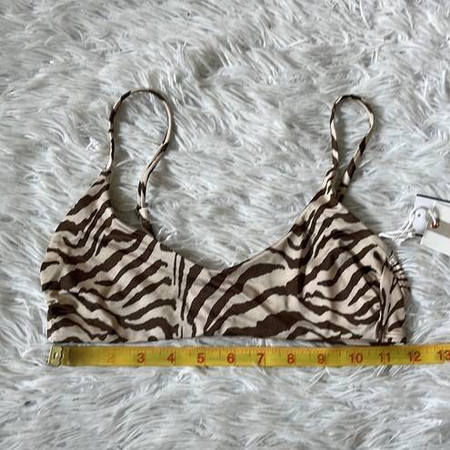 Good American 30.  Women’s Khloe Satin swim top in Zebra001 size 1(Small)