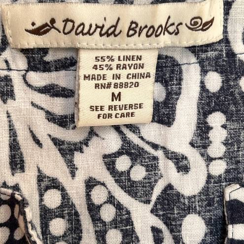 Brooks David  Linen Blend Navy Flowered Sleeveless Top