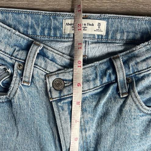 Abercrombie & Fitch  Ultra High Rise 90s Straight Jean criss cross