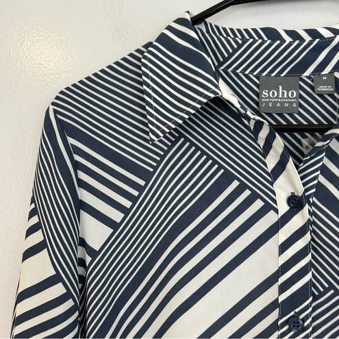 Krass&co NWT NY &  Soho Striped Asymmetrical Button Down Shirt Size Medium