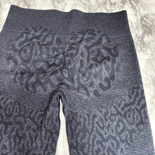 Gymshark  Adapt Animal Print Seamless Leggings size Large Grey Gray High rise