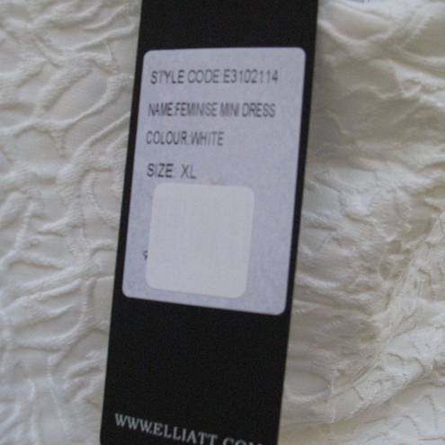 Elliatt NWT  Feminise Textured Puff Sleeve Mini Dress Size XL