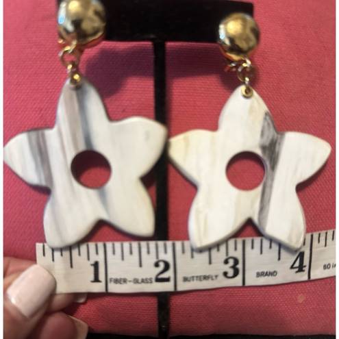 Oscar de la Renta AUTHENTIC  VINTAGE DANGLE FLOWER /STAR EARRINGS SIGNED MADE USA