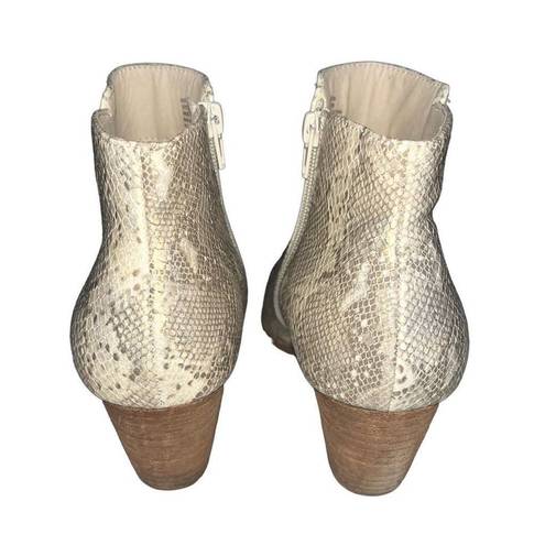 Coconuts by Matisse Astoria pointed toe stacked block heel bootie cream & gold 8