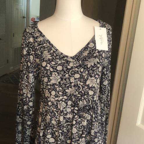 Isabel Maternity  Blue with Light Gray Floral Pattern Size Medium NWT