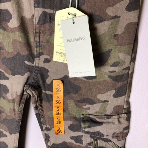 Pull & Bear  Skinny Cargo Pants