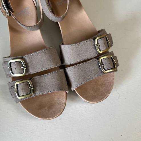 Dansko - Astrid Summer Sandals Nubuck Leather Strappy Wedge Comfort Support