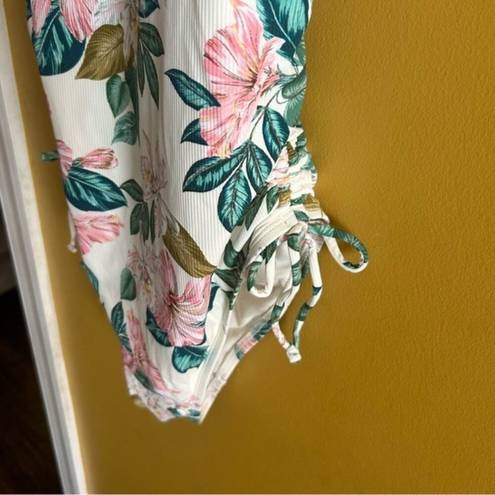 Beach Club Palisades  floral print side tie floral lined swimsuit size Medium