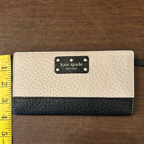 Kate Spade  Bifold Wallet beige/tan & black