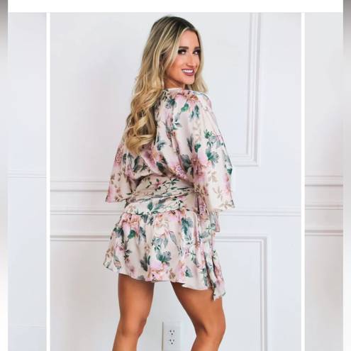 Dress Forum NWT Meet me in the Garden Floral Romper Dress size small