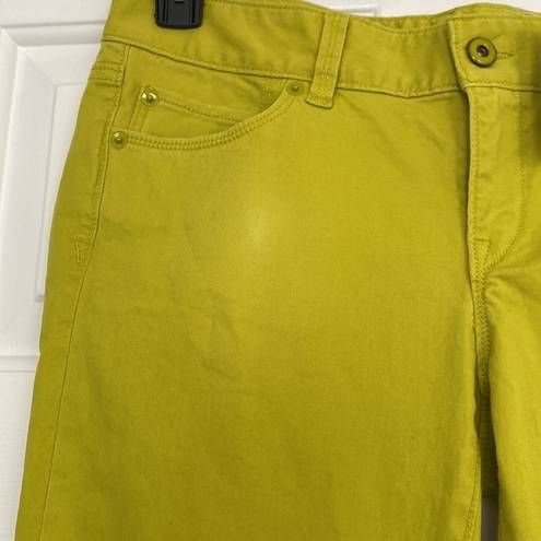 The Loft NWT Anny Taylor modern crop pants in bright green.