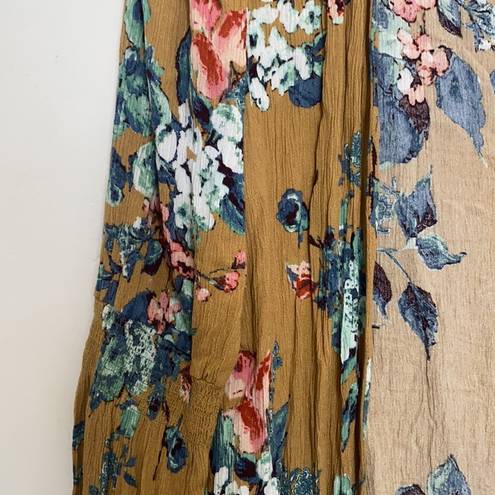 Gimmicks by BKE  Boho Floral Kimono size XS