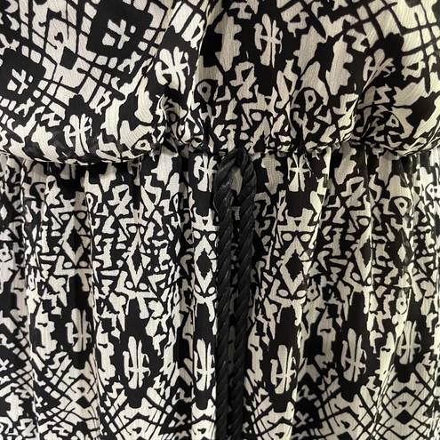 Bebop New  Tassel Tie Waist Keyhole Mini Dress Black White Geometric Print