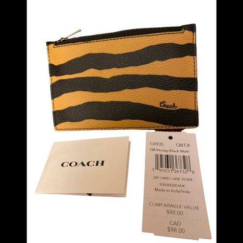 Coach Zip Card Case With Tiger Print