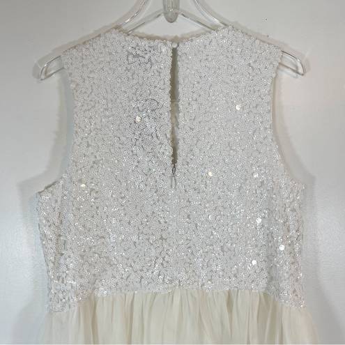 City Chic NWT  maxi shine bright ivory delicate tulle sequins sleeveless size 18