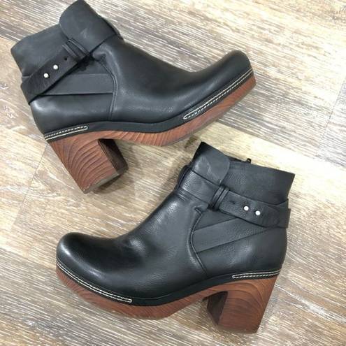 Kork-Ease Korks 9 Wedge Leather Platform Black Boots Ankle Booties  Brown