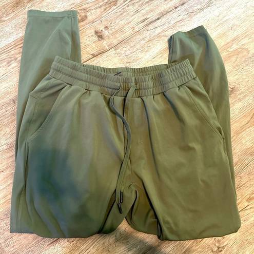 Zyia  Active Olive Joggers Size Medium