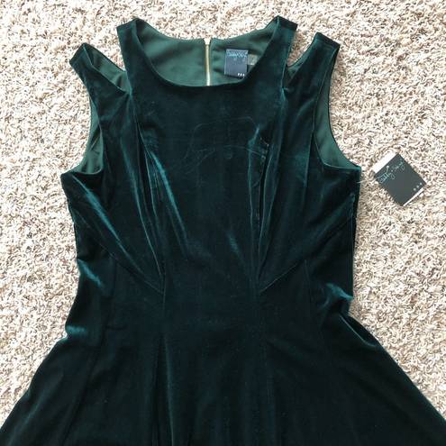 Gabby Skye  Cut-Out Velvet Dress Green Size 14 NWT