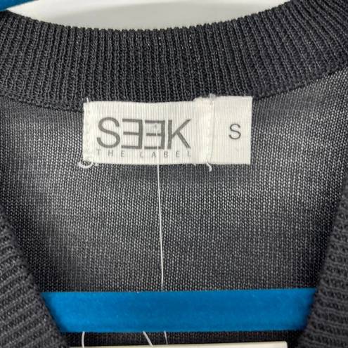 SEEK the Label  BLACK WITH WHITE STRIPES ON ARM LIGHTWEIGHT SWEATER SMALL