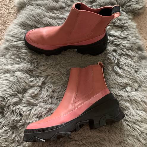 Sorel Women’s 10  Brex Chelsea Lux Lug Sole Waterproof Boots Pink Leather Patent