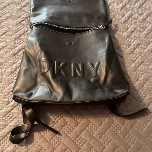 DKNY  Tilly Medium Logo Black Backpack