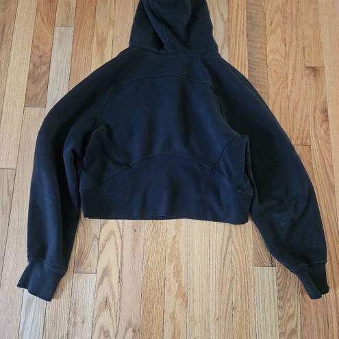 Lululemon Scuba half zip cropped size 0, black, barely worn, perfect condition