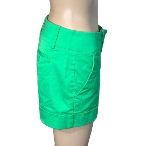 New York & Co. Womens Dress Shorts Cuffed Bright Green Summer Lightweight Sz 0