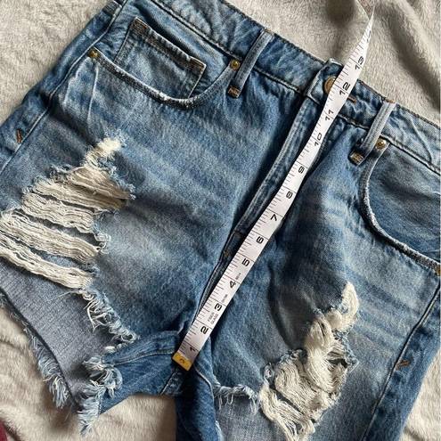 Good American  Ultra High Rise Destroyed Distressed Denim Mini Booty Shorts 28